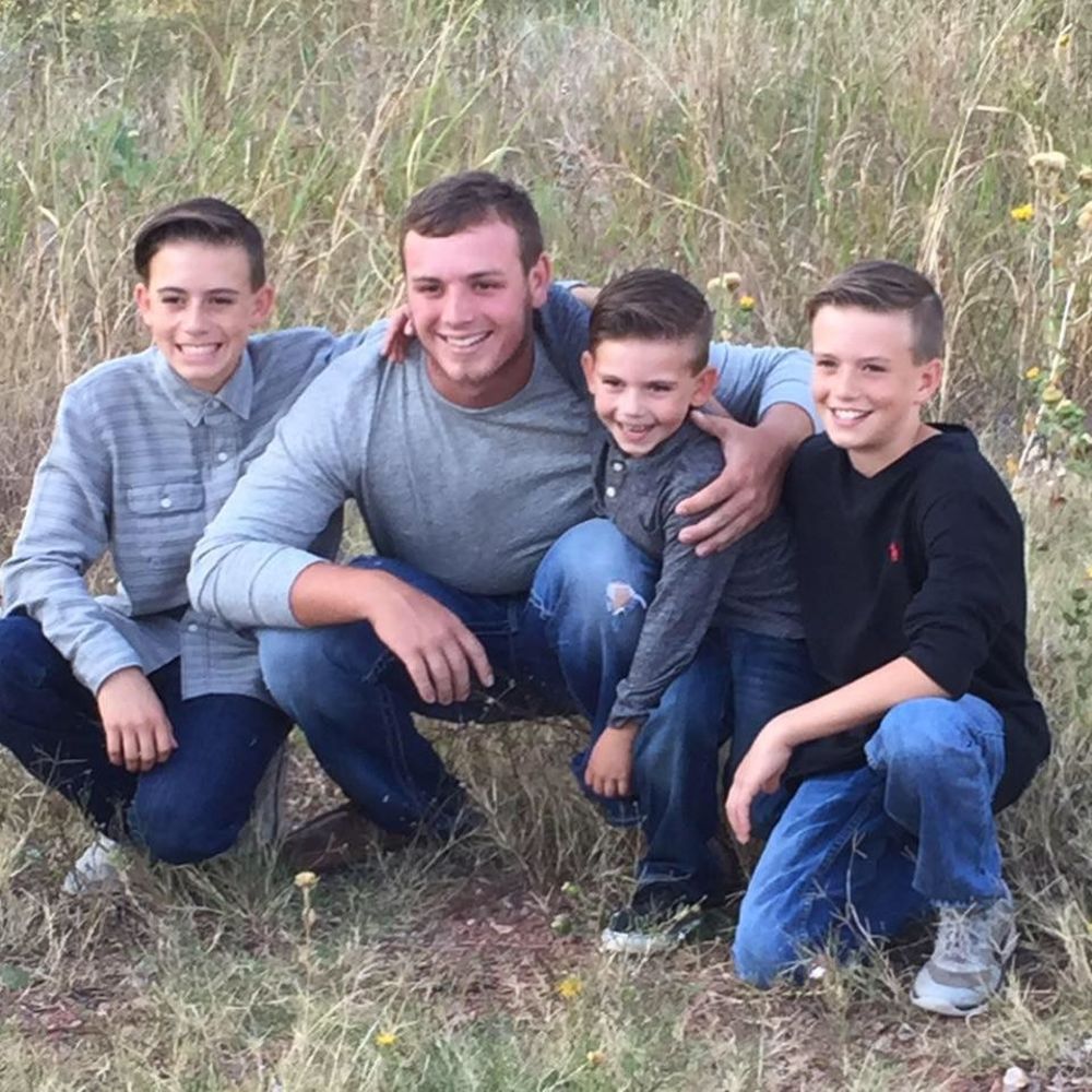 Meet your Posher, Hunter